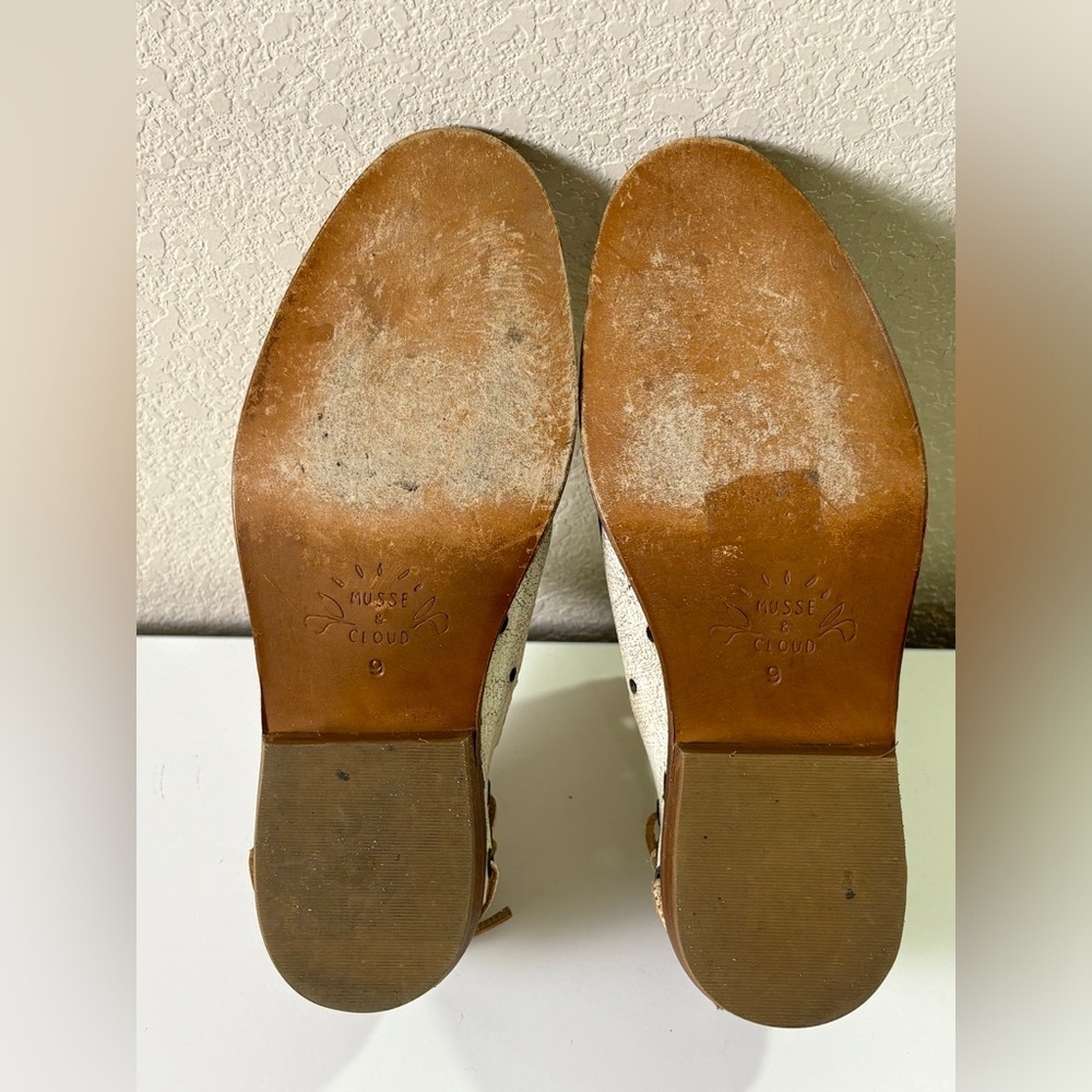 Musse & Cloud White Cutout Leather Ankle Booties with Brown Heel - Picture 11 of 11